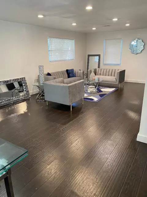 948 NW 84th Ter, Miami, FL 33150