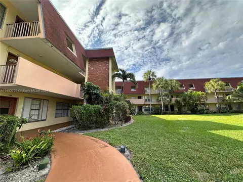 3071 NW 47th Ter #227, Lauderdale Lakes, FL 33313