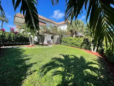 6885 NW 169th St #64B, Hialeah, FL 33015
