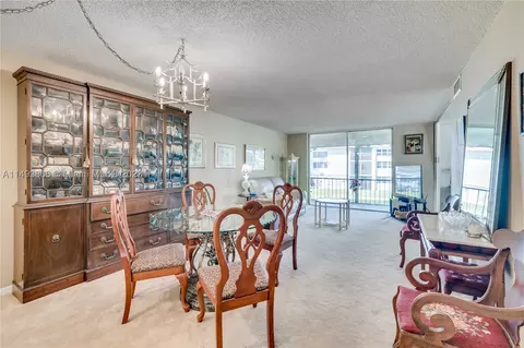 8911 S Hollybrook Blvd #201, Pembroke Pines, FL 33025