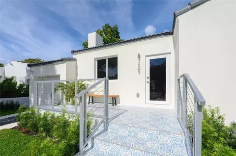 2459 SW 20th St, Miami, FL 33145