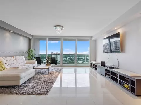 100 Bayview Dr #1604, Sunny Isles Beach, FL 33160