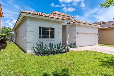 20368 SW 87th Pl, Cutler Bay, FL 33189