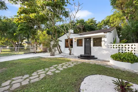 533 NW 44 St, Miami, FL 33127