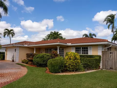 4705 Garfield St, Hollywood, FL 33021