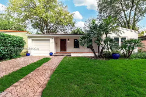 1257 La Mancha Ave, Coral Gables, FL 33134