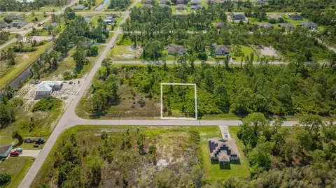 860 Bancroft, Lehigh Acres, FL 33974