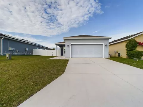 3268 Whispering Trl, Winter Haven, FL 33884