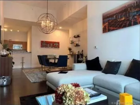 253 NE 2nd St #308, Miami, FL 33132