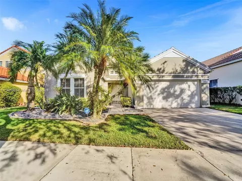 632 Carrington Ln, Weston, FL 33326