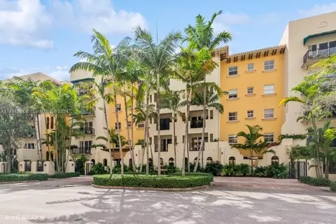 642 Valencia Ave #308, Coral Gables, FL 33134