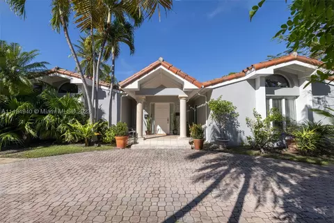 472 Woodcrest Rd, Key Biscayne, FL 33149