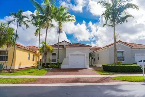 2315 NE 37th Ter, Homestead, FL 33033