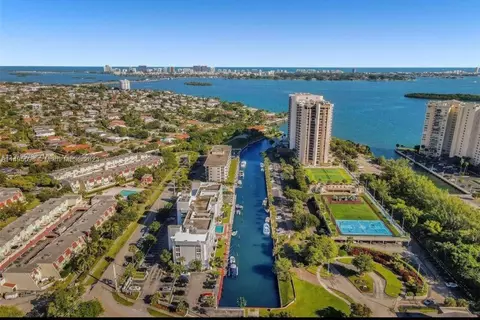 1650 NE 115th St #311, Miami, FL 33181