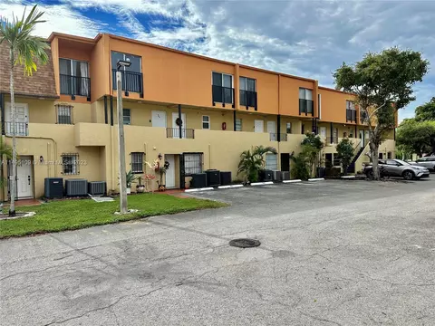 231 NW 109th Ave #209, Miami, FL 33172