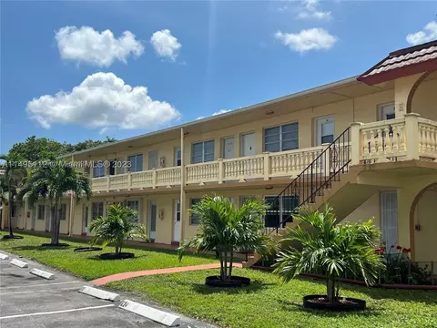 160 NE 203rd Ter #15, Miami Gardens, FL 33179