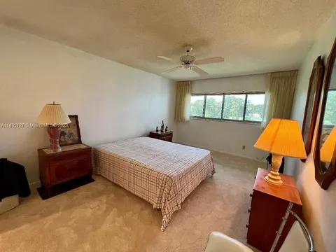 7847 Golf Cir Dr #308, Margate, FL 33063