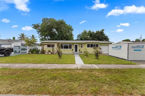 3780 NW 193rd St, Miami Gardens, FL 33055