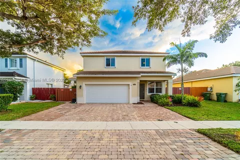 3068 SE 4th Ct, Homestead, FL 33033