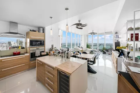 2020 N Bayshore Dr #4201, Miami, FL 33137