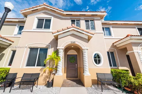 1045 SE 23rd Ter, Homestead, FL 33035
