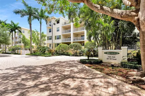 7518 SW 102nd St #109, Pinecrest, FL 33156