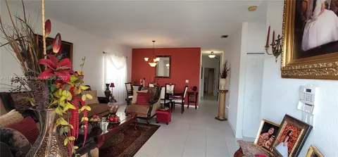 405 W 69th Pl, Hialeah, FL 33014 photo 7