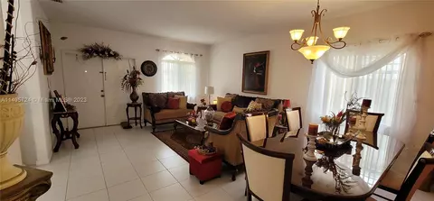 405 W 69th Pl, Hialeah, FL 33014 photo 9