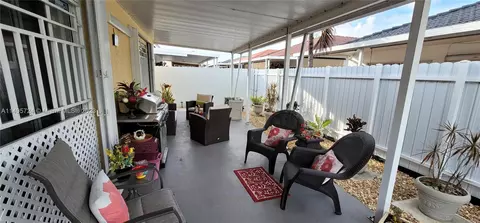405 W 69th Pl, Hialeah, FL 33014 photo 43