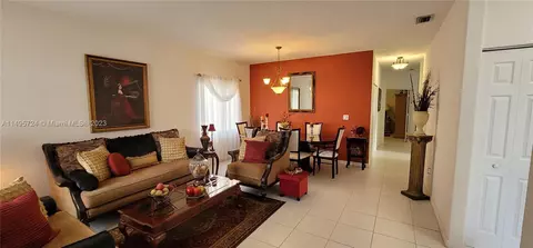 405 W 69th Pl, Hialeah, FL 33014 photo 10
