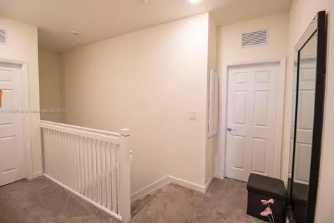 Entry Way - 10038 W 32nd Ln, Hialeah, FL 33018 photo 2 of 3