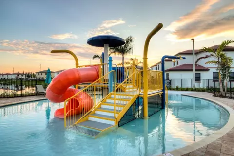 Exterior - 10038 W 32nd Ln, Hialeah, FL 33018 photo 9 of 9