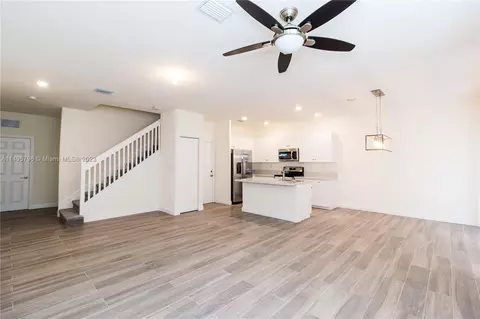 Living - 10038 W 32nd Ln, Hialeah, FL 33018 photo 4 of 5