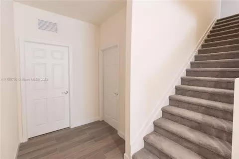 Entry Way - 10038 W 32nd Ln, Hialeah, FL 33018 photo 1 of 3