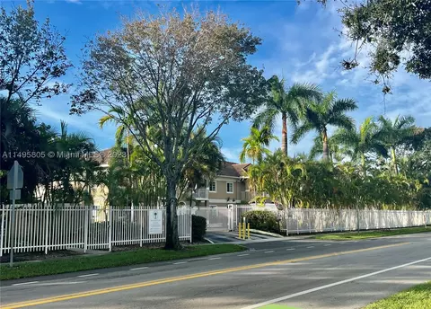 4802 Washington St #4, Hollywood, FL 33021