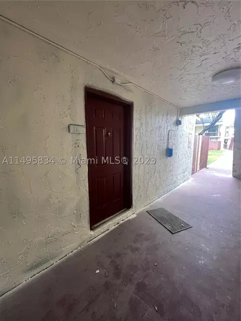 8303 SW 142nd Ave #D104, Miami, FL 33183