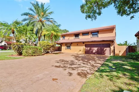 2685 Bass Way, Hollywood, FL 33026