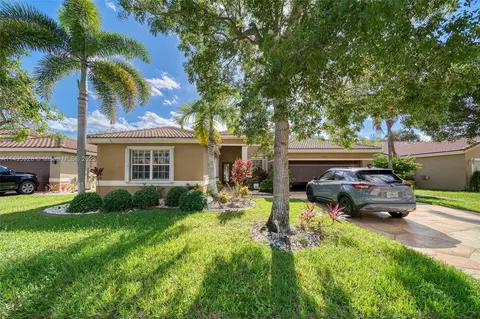 19904 SW 7th Pl, Pembroke Pines, FL 33029