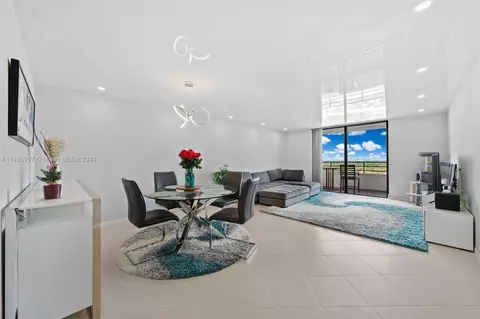 2500 Parkview Dr #1511, Hallandale Beach, FL 33009