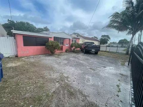 773 NW 111th St, Miami, FL 33168