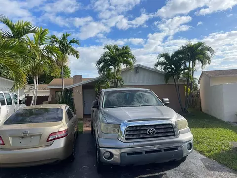 2023 SW 105th Ct, Miami, FL 33165