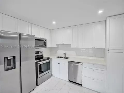 563 N Mansfield N #563, Boca Raton, FL 33434
