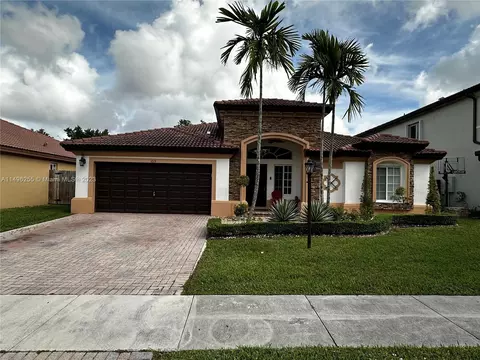 1019 NE 35th Ave, Homestead, FL 33033
