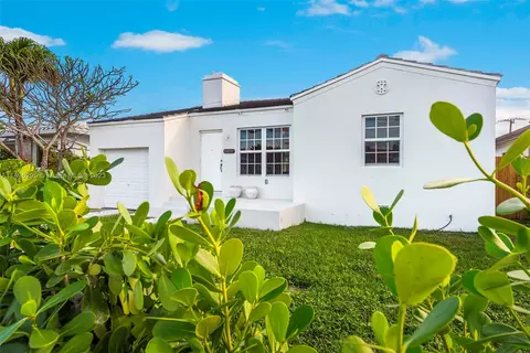 8835 Byron Ave, Surfside, FL 33154 photo 40