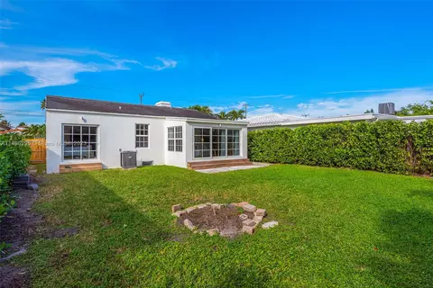 8835 Byron Ave, Surfside, FL 33154 photo 41