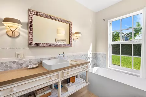 8835 Byron Ave, Surfside, FL 33154 photo 24