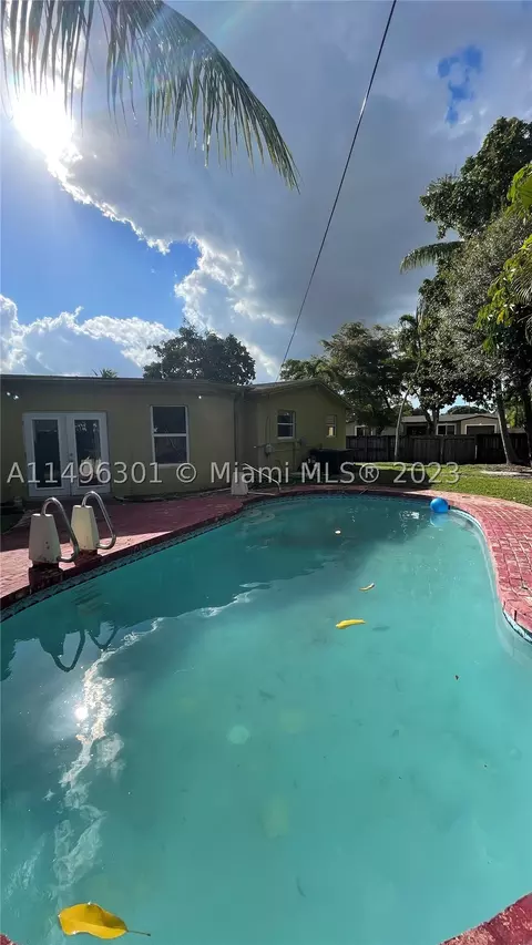 3193 NW 39th Ct, Lauderdale Lakes, FL 33309