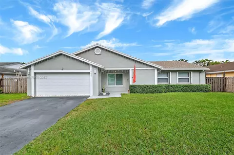 11561 SW 51st Ct, Cooper City, FL 33330