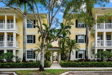 275 Murcia Dr #113, Jupiter, FL 33458