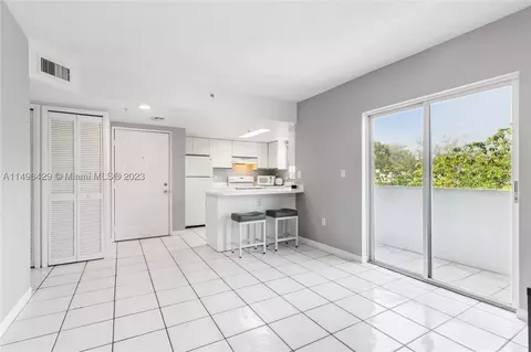 3052 SW 27th Ave #302, Miami, FL 33133